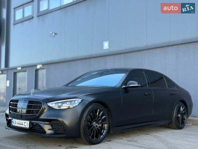 Черный Мерседес С Класс, объемом двигателя 3 л и пробегом 46 тыс. км за 125900 $, фото 1 на Automoto.ua