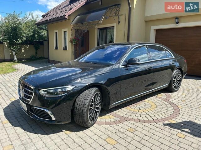 Чорний Мерседес С Клас, об'ємом двигуна 3 л та пробігом 56 тис. км за 88800 $, фото 1 на Automoto.ua