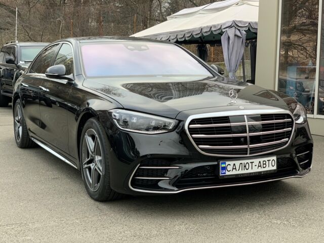 Чорний Мерседес С Клас, об'ємом двигуна 3 л та пробігом 0 тис. км за 173875 $, фото 1 на Automoto.ua