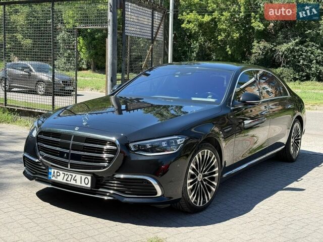 Чорний Мерседес С Клас, об'ємом двигуна 3 л та пробігом 54 тис. км за 93000 $, фото 1 на Automoto.ua