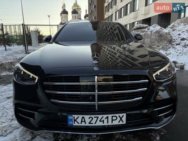 Черный Мерседес С Класс, объемом двигателя 3 л и пробегом 141 тыс. км за 99222 $, фото 1 на Automoto.ua