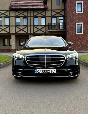 Черный Мерседес С Класс, объемом двигателя 3 л и пробегом 76 тыс. км за 130000 $, фото 1 на Automoto.ua