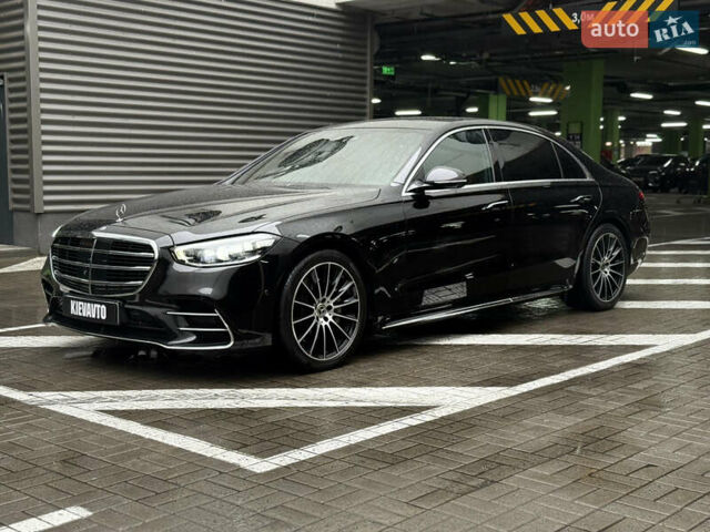 Чорний Мерседес С Клас, об'ємом двигуна 3 л та пробігом 92 тис. км за 95000 $, фото 1 на Automoto.ua