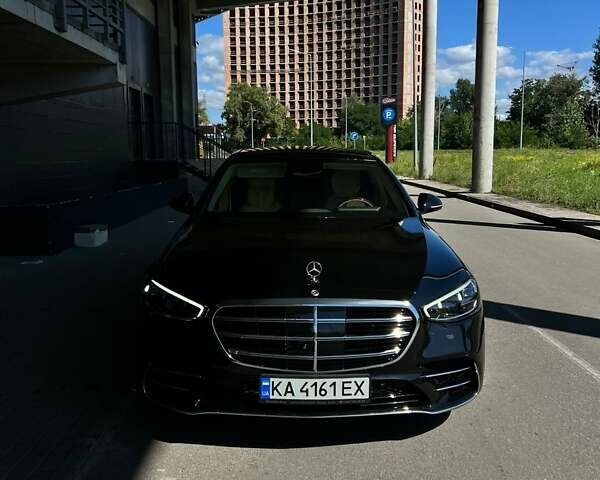 Черный Мерседес С Класс, объемом двигателя 3 л и пробегом 15 тыс. км за 145000 $, фото 1 на Automoto.ua