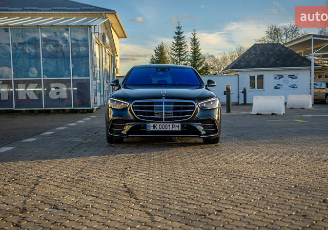 Черный Мерседес С Класс, объемом двигателя 2.93 л и пробегом 73 тыс. км за 110000 $, фото 1 на Automoto.ua