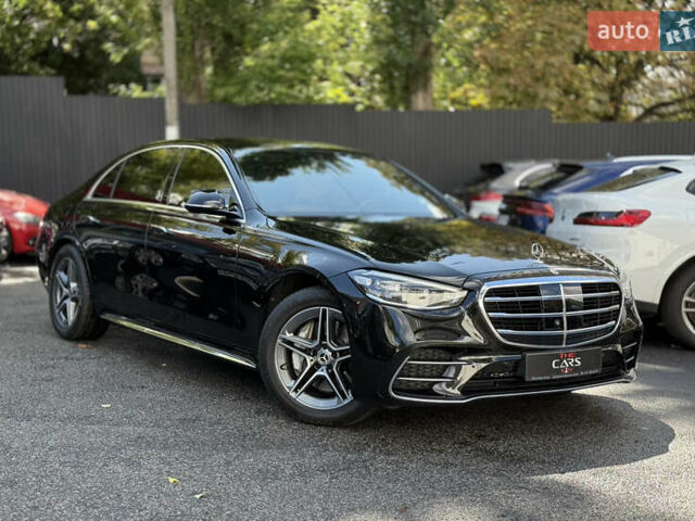 Черный Мерседес С Класс, объемом двигателя 2.93 л и пробегом 72 тыс. км за 108000 $, фото 1 на Automoto.ua