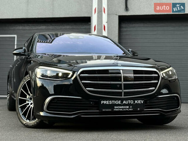 Черный Мерседес С Класс, объемом двигателя 3 л и пробегом 9 тыс. км за 145000 $, фото 1 на Automoto.ua