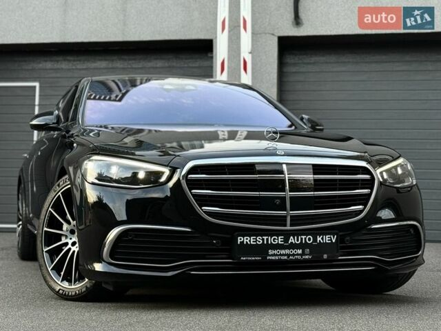 Черный Мерседес С Класс, объемом двигателя 3 л и пробегом 9 тыс. км за 135000 $, фото 1 на Automoto.ua