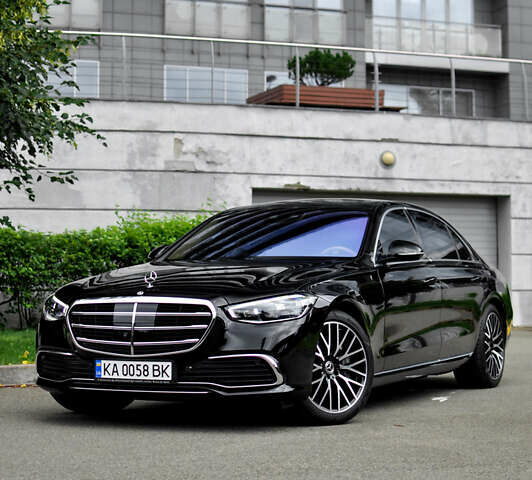 Чорний Мерседес С Клас, об'ємом двигуна 3 л та пробігом 38 тис. км за 109000 $, фото 1 на Automoto.ua