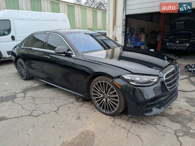 Черный Мерседес С Класс, объемом двигателя 3.98 л и пробегом 51 тыс. км за 70000 $, фото 1 на Automoto.ua