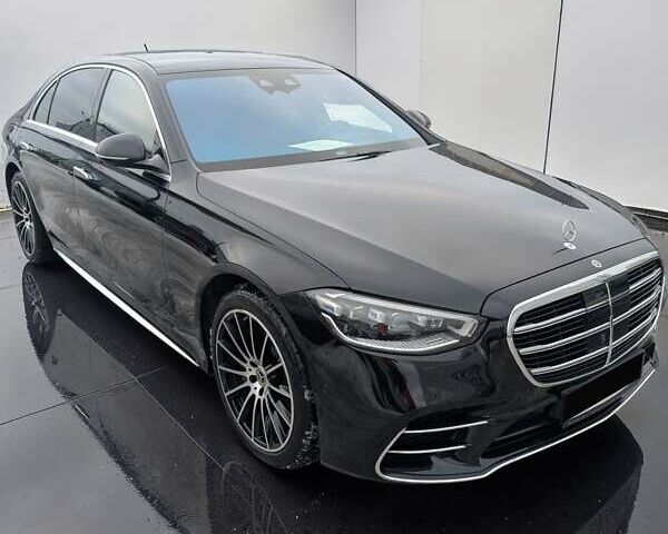 Чорний Мерседес С Клас, об'ємом двигуна 3 л та пробігом 58 тис. км за 140387 $, фото 1 на Automoto.ua