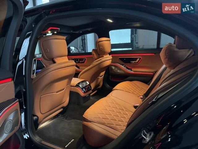 Чорний Мерседес С Клас, об'ємом двигуна 2.93 л та пробігом 19 тис. км за 139000 $, фото 1 на Automoto.ua