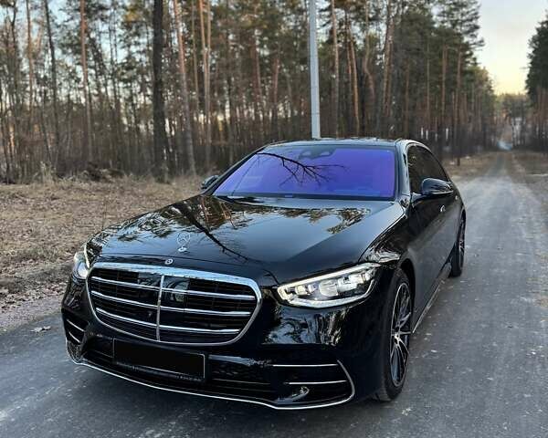 Черный Мерседес С Класс, объемом двигателя 3.98 л и пробегом 21 тыс. км за 155000 $, фото 1 на Automoto.ua