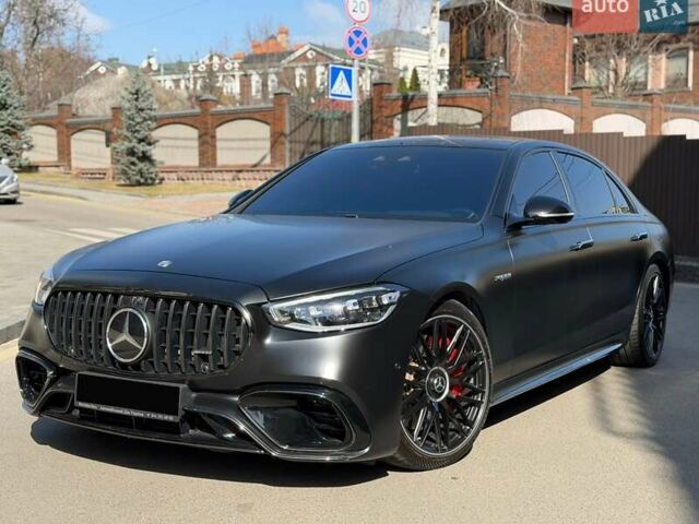 Чорний Мерседес С Клас, об'ємом двигуна 3.98 л та пробігом 15 тис. км за 259000 $, фото 1 на Automoto.ua