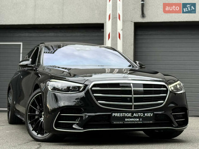 Черный Мерседес С Класс, объемом двигателя 2.99 л и пробегом 17 тыс. км за 175000 $, фото 1 на Automoto.ua