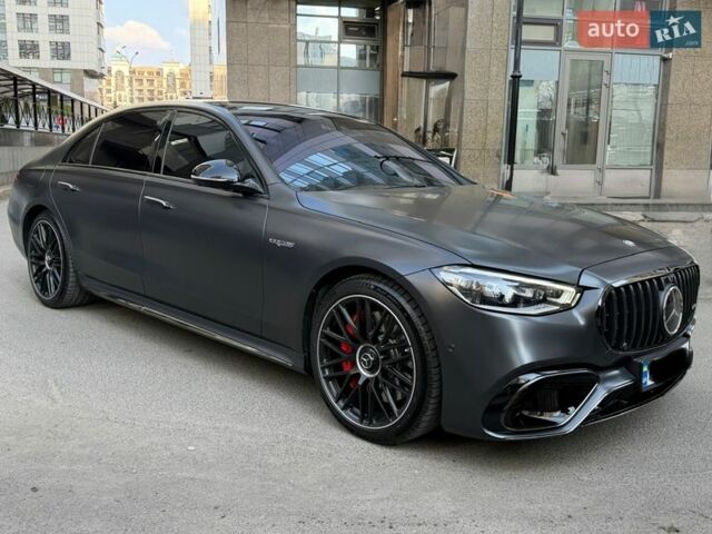 Черный Мерседес С Класс, объемом двигателя 3.98 л и пробегом 4 тыс. км за 230000 $, фото 1 на Automoto.ua