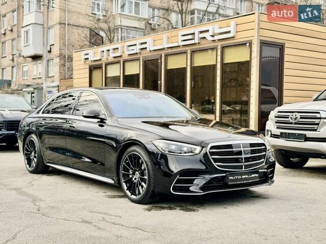 Черный Мерседес С Класс, объемом двигателя 3.98 л и пробегом 1 тыс. км за 214999 $, фото 1 на Automoto.ua