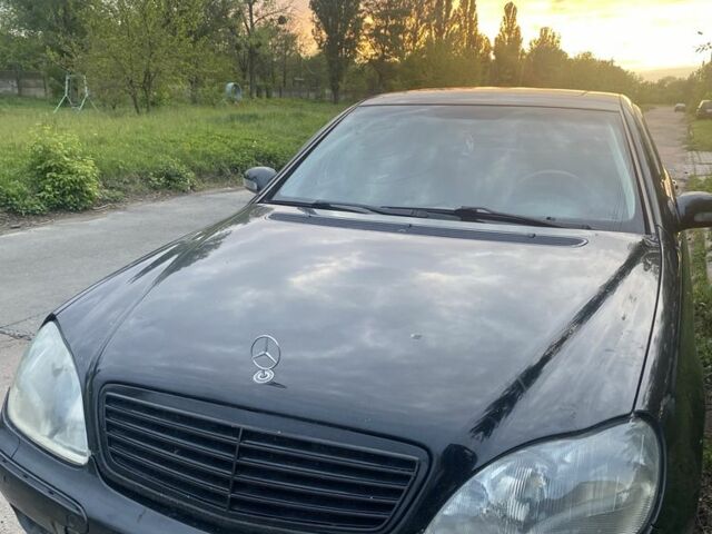 Чорний Мерседес С Клас, об'ємом двигуна 5.5 л та пробігом 3 тис. км за 5000 $, фото 1 на Automoto.ua