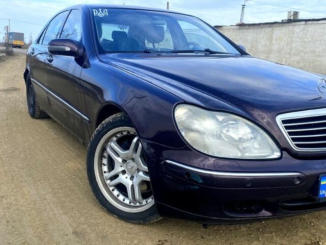 Фиолетовый Мерседес С Класс, объемом двигателя 4 л и пробегом 0 тыс. км за 5000 $, фото 1 на Automoto.ua