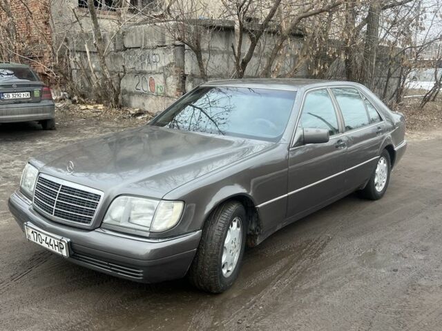 Коричневий Мерседес С Клас, об'ємом двигуна 3 л та пробігом 281 тис. км за 3000 $, фото 1 на Automoto.ua