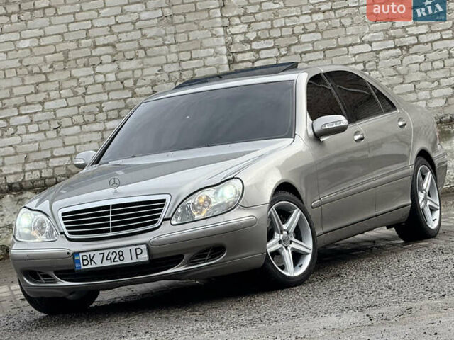 Коричневый Мерседес С Класс, объемом двигателя 5 л и пробегом 403 тыс. км за 6199 $, фото 1 на Automoto.ua