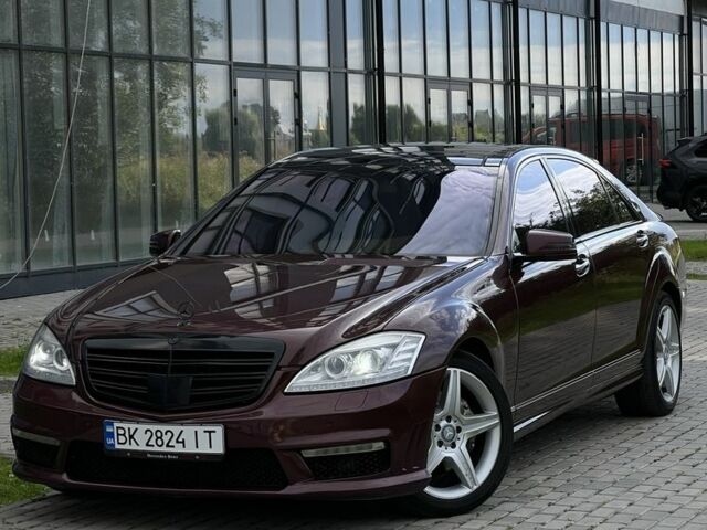 Мерседес С Класс 2007 в Ровно на Automoto.ua Красный Мерседес С Класс, объемом двигателя 4.7 л и пробегом 315 тыс. км за 7700 $, фото 1 на Automoto.ua