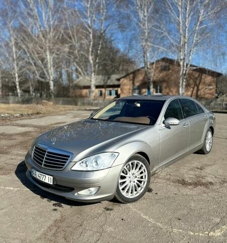 Мерседес С Класс, объемом двигателя 3.5 л и пробегом 400 тыс. км за 9000 $, фото 1 на Automoto.ua