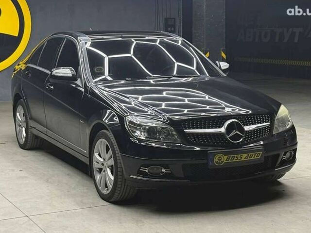 Мерседес С Класс, объемом двигателя 3 л и пробегом 240 тыс. км за 9800 $, фото 1 на Automoto.ua