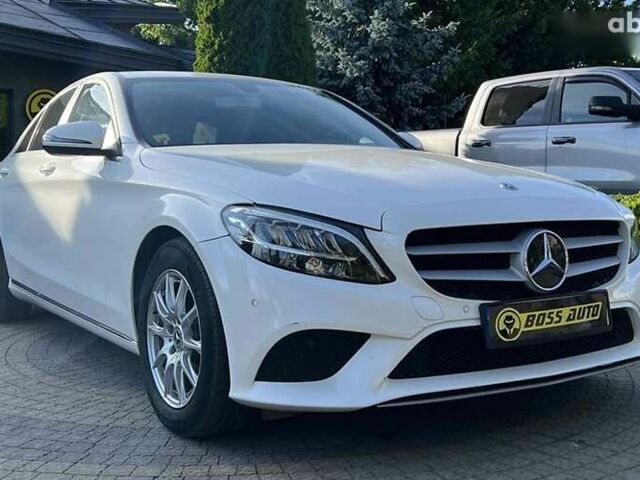 Мерседес С Класс, объемом двигателя 2 л и пробегом 110 тыс. км за 33400 $, фото 1 на Automoto.ua