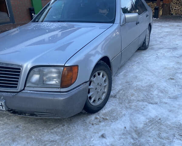 Серый Мерседес С Класс, объемом двигателя 3.2 л и пробегом 396 тыс. км за 4700 $, фото 1 на Automoto.ua