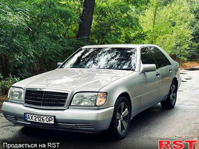 Сірий Мерседес С Клас, об'ємом двигуна 3.2 л та пробігом 350 тис. км за 6500 $, фото 1 на Automoto.ua