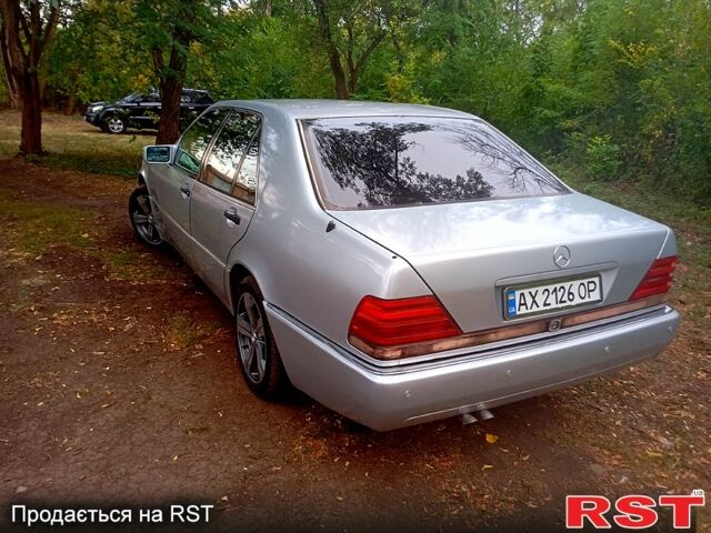 Сірий Мерседес С Клас, об'ємом двигуна 3.2 л та пробігом 395 тис. км за 4500 $, фото 1 на Automoto.ua