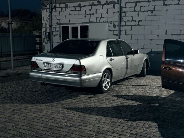 Сірий Мерседес С Клас, об'ємом двигуна 3.2 л та пробігом 222 тис. км за 4600 $, фото 1 на Automoto.ua