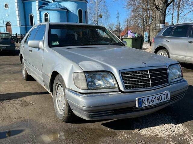 Серый Мерседес С Класс, объемом двигателя 3.2 л и пробегом 413 тыс. км за 3777 $, фото 1 на Automoto.ua