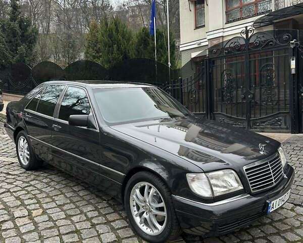 Серый Мерседес С Класс, объемом двигателя 4.2 л и пробегом 364 тыс. км за 14500 $, фото 1 на Automoto.ua
