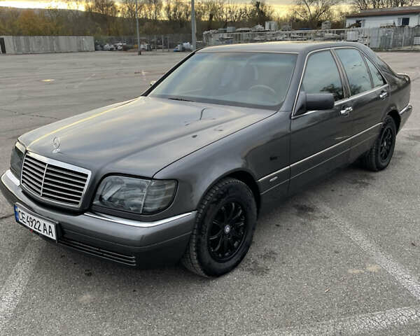Серый Мерседес С Класс, объемом двигателя 3.45 л и пробегом 404 тыс. км за 10000 $, фото 1 на Automoto.ua