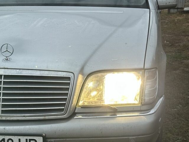 Серый Мерседес С Класс, объемом двигателя 3.2 л и пробегом 380 тыс. км за 3600 $, фото 1 на Automoto.ua