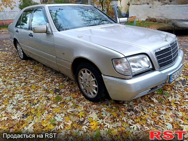 Серый Мерседес С Класс, объемом двигателя 3.2 л и пробегом 407 тыс. км за 3500 $, фото 1 на Automoto.ua