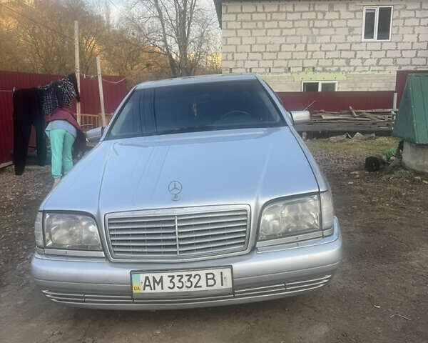 Серый Мерседес С Класс, объемом двигателя 5 л и пробегом 422 тыс. км за 3500 $, фото 1 на Automoto.ua