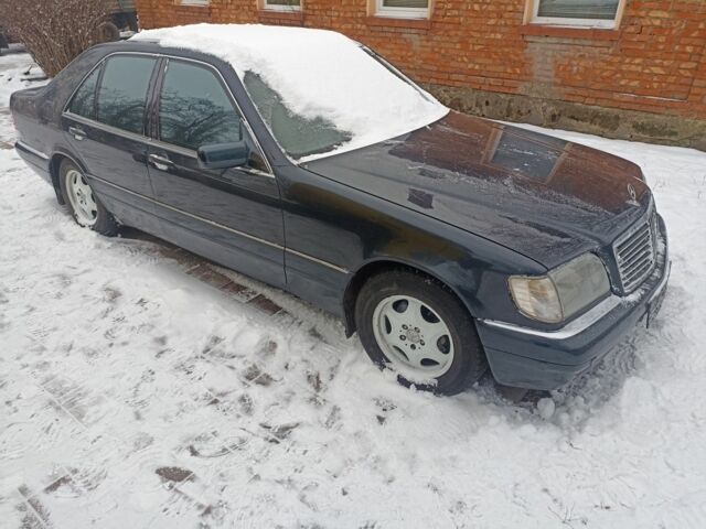 Сірий Мерседес С Клас, об'ємом двигуна 4 л та пробігом 300 тис. км за 6450 $, фото 1 на Automoto.ua