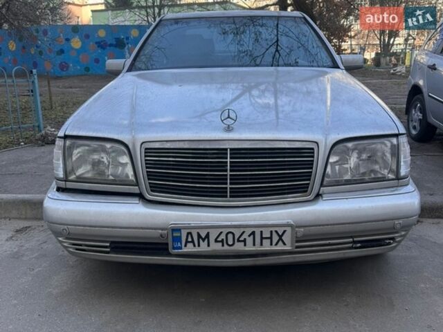 Серый Мерседес С Класс, объемом двигателя 3.2 л и пробегом 380 тыс. км за 3000 $, фото 1 на Automoto.ua