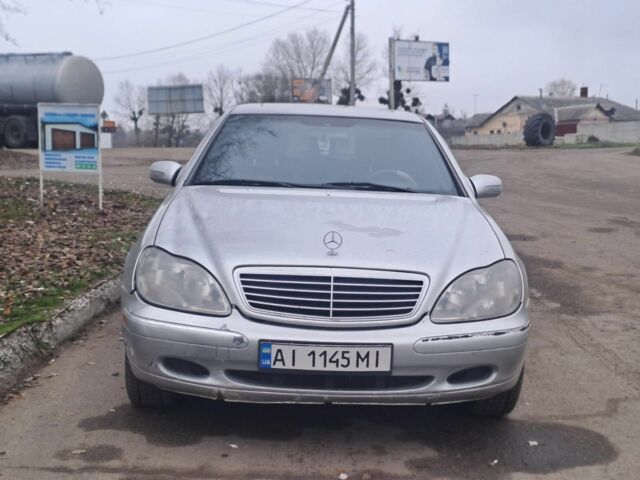 Серый Мерседес С Класс, объемом двигателя 4.3 л и пробегом 200 тыс. км за 3300 $, фото 1 на Automoto.ua
