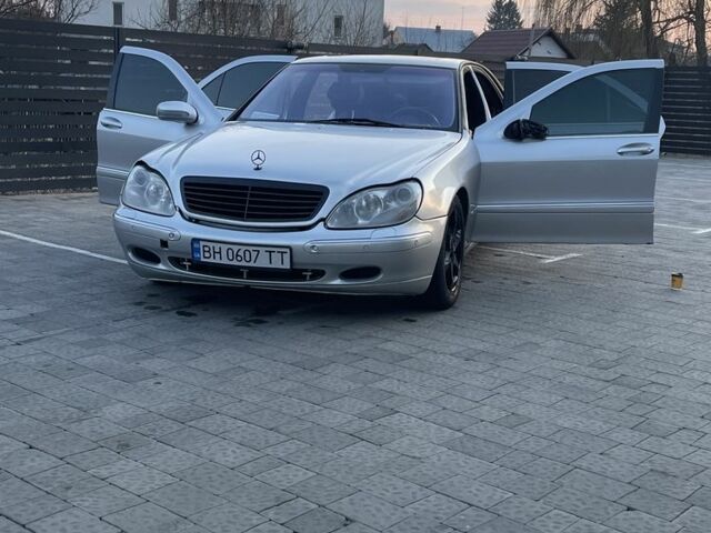 Серый Мерседес С Класс, объемом двигателя 4.3 л и пробегом 342 тыс. км за 4000 $, фото 1 на Automoto.ua