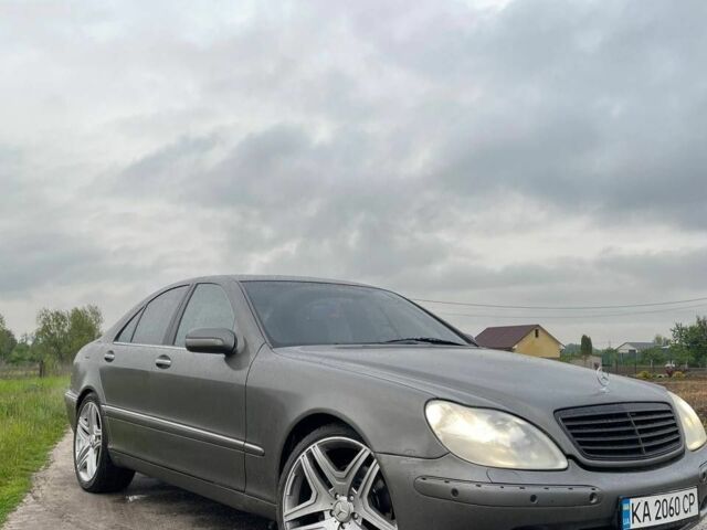 Серый Мерседес С Класс, объемом двигателя 5 л и пробегом 419 тыс. км за 3499 $, фото 1 на Automoto.ua
