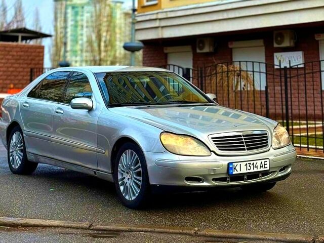 Сірий Мерседес С Клас, об'ємом двигуна 4.3 л та пробігом 350 тис. км за 3350 $, фото 1 на Automoto.ua