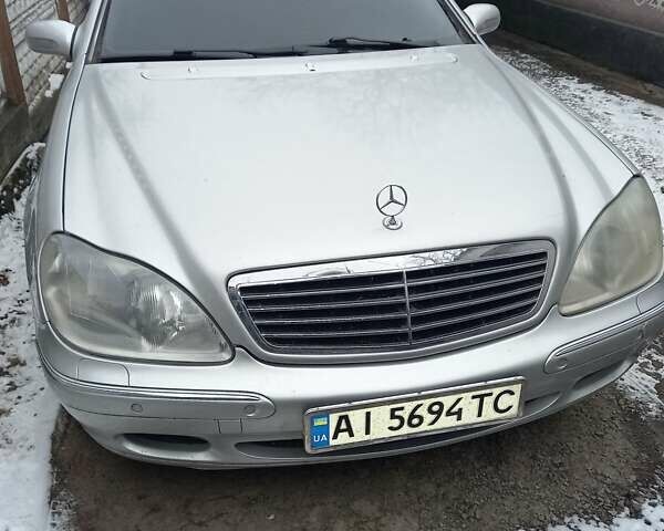 Серый Мерседес С Класс, объемом двигателя 4.27 л и пробегом 460 тыс. км за 7000 $, фото 1 на Automoto.ua