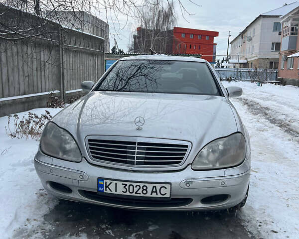 Сірий Мерседес С Клас, об'ємом двигуна 6 л та пробігом 222 тис. км за 5000 $, фото 1 на Automoto.ua