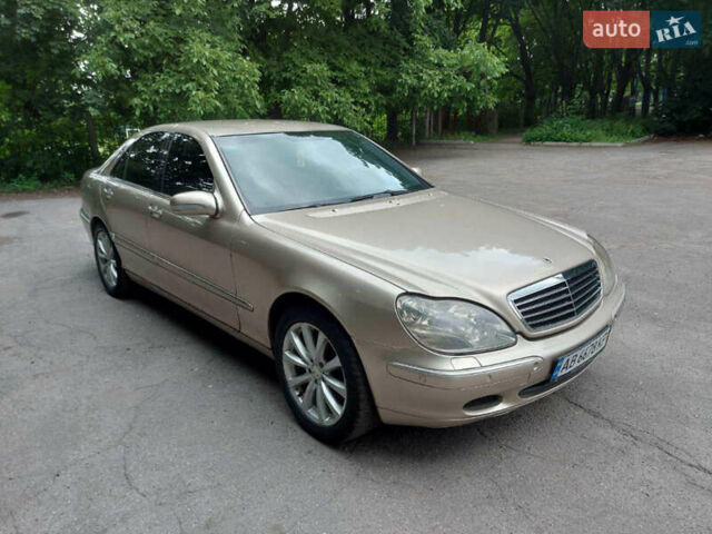 Сірий Мерседес С Клас, об'ємом двигуна 3.2 л та пробігом 329 тис. км за 3700 $, фото 1 на Automoto.ua