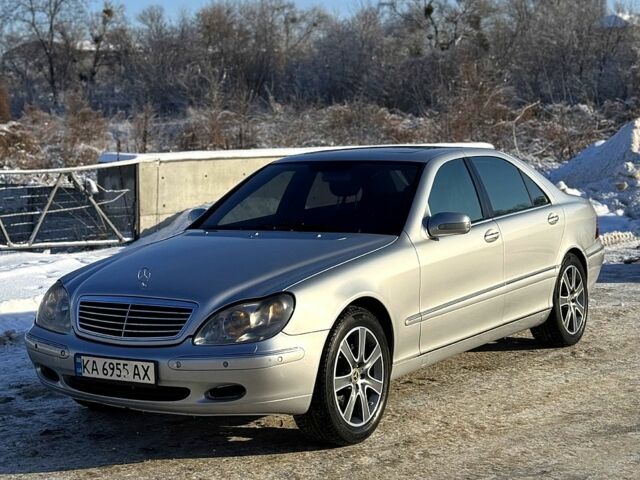 Сірий Мерседес С Клас, об'ємом двигуна 5 л та пробігом 400 тис. км за 4250 $, фото 1 на Automoto.ua