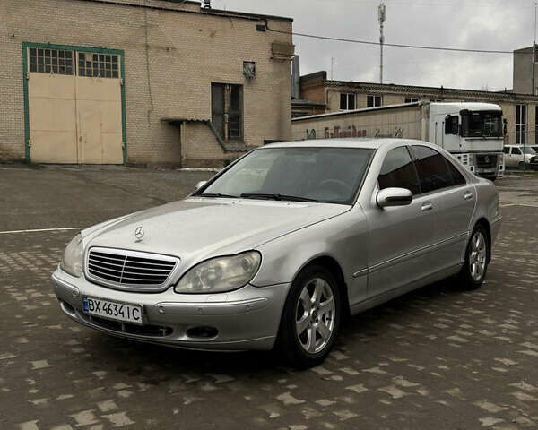 Сірий Мерседес С Клас, об'ємом двигуна 3.2 л та пробігом 498 тис. км за 3666 $, фото 1 на Automoto.ua